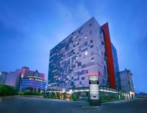 Отель Neo Hotel Mangga Dua by ASTON  Джакарта